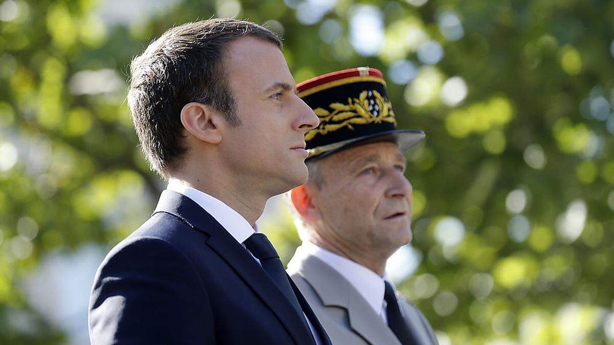 Zerkracht: Macron und General De Villiers