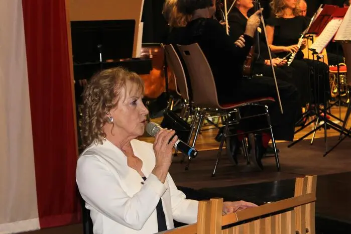 Auch das diesjährige Konzert wurde vom Tanzpaar Mara und Rupert Kluhs-Preißler und von Ballettschülerinnen des Tanzstudios „Die Tanzerei“ aus Perchtoldsdorf künstlerisch, beschwingt untermalt. 
