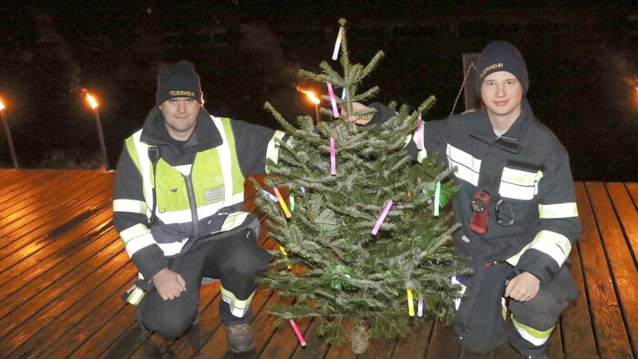 Ein alter Brauch der Taucher ist das „Christbaumtauchen", bei dem sich die Taucher für ein unfallfreies Jahr bedanken und an jene denken, die im See ihr Leben lassen mussten. 