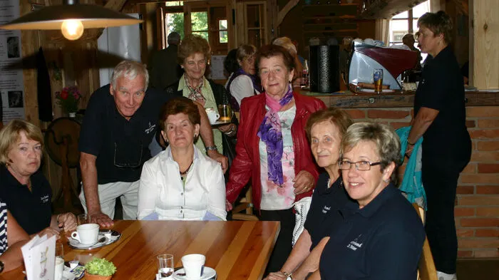 Der Seniorenbund lädt regelmäßig zu Treffen von Mitgliedern, die aus einer "St. Peter"-Gemeinde stammen.