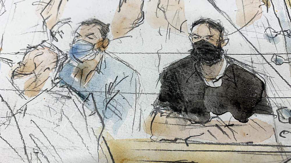Der Hauptangeklagte bekannte sich im Prozess zu den Pariser Anschlägen vom November 2015 im Gerichtssaal zur Jihadistenmiliz &quot;Islamischer Staat&quot; (IS)
