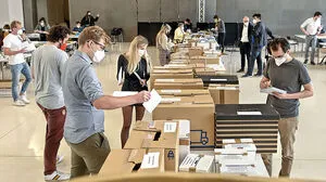 Die Stimmenauszählung am Donnerstag, 20. Mai 2021, in der Aula der Wissenschaften in Wien