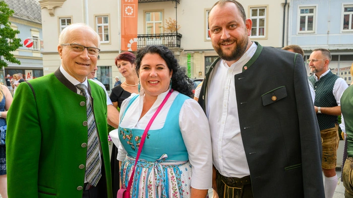 Johann Seitinger (Landesrat, l.), Melanie Koch (Geschäftsführerin Tourismusverband Südsteiermark, m.) und Christoph Grassmugg (Bürgermeister Wildon, r.) ließen sich den Auftakt nicht entgehen.
