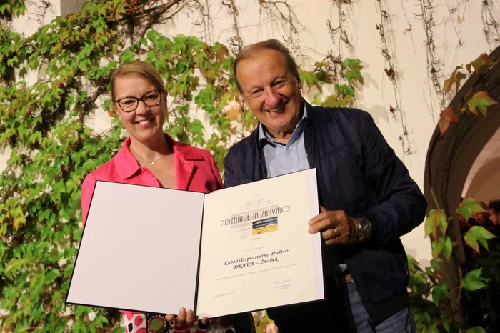 Der Kulturverein Drava wurde für seine kulturellen Verdienste durch die Ministerin geehrt.