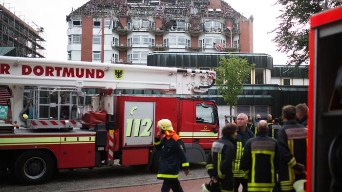 Großalarm in Bochum: Eines der größten Krankenhäuser im Ruhrgebiet stand letzte Nacht in Flammen.