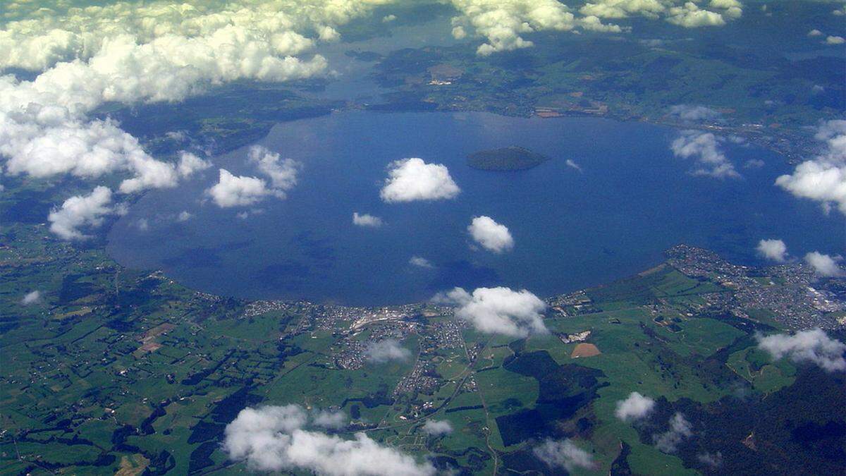 Der Lake Rotorua ist der zweitgrößte Binnensee der neuseeländischen Nordinsel