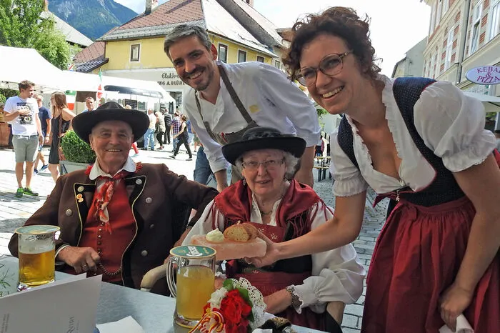 Klicken Sie sich durch die Fotos!
