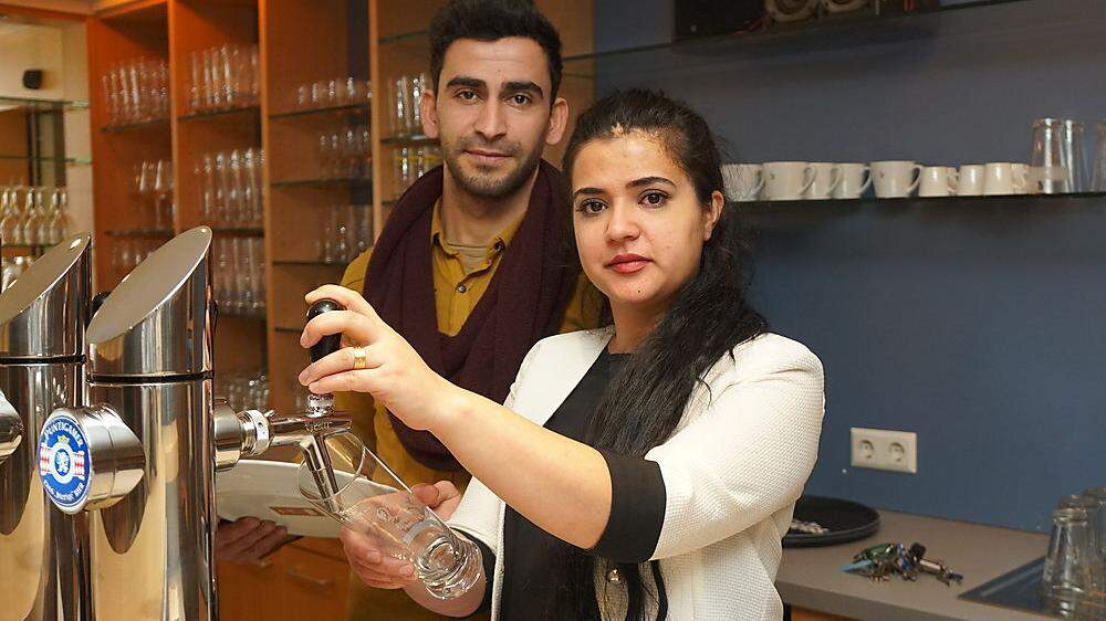 Fatma und Ibrahim Bagci eröffnen heute die Pizzeria „Bauerndorf“ in Bad St. Leonhard	