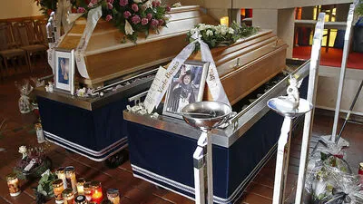 Beklemmendes Zeugnis eines entsetzlichen Verbrechens: Mutter und Kind tragisch vereint	