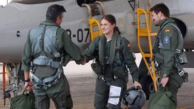 Prinzessin Leonor bei ihrem ersten Trainingsflug mit einem F5-Kampfjet