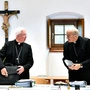 Franz Lackner (links) folgt Christoph Schönborn als Vorsitzender der Bischofskonferenz nach