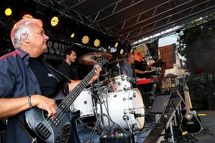 Diesmal standen Welthits von Bruce Springsteen im Mittelpunkt, dargeboten von der Band BOSSTRIA.