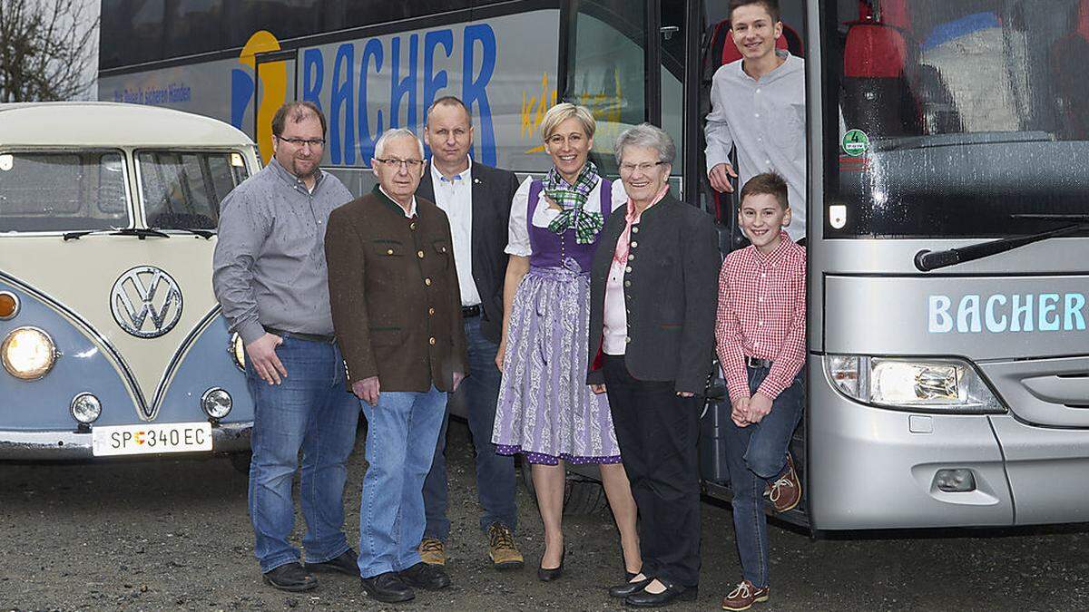 Die Bachers von links: Uli, Hubert, Martin, Marlene, Hildeburg, Matthias (hinten) und Markus