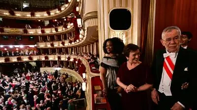 Das Bundespräsidenten-Paar hat nicht nur den Opernball besucht - sondern auch den Feuerwehrball in Mürzsteg. 