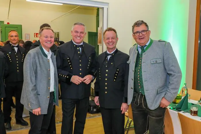 Mit Moderator Mario Fraiss, Landeshauptmann Mario Kunasek, Eisenstraßenobmann Mario Abl und Kalwangs Bürgermeister Mario Angerer standen diesmal gleich vier Marios im Mittelpunkt des Geschehens.