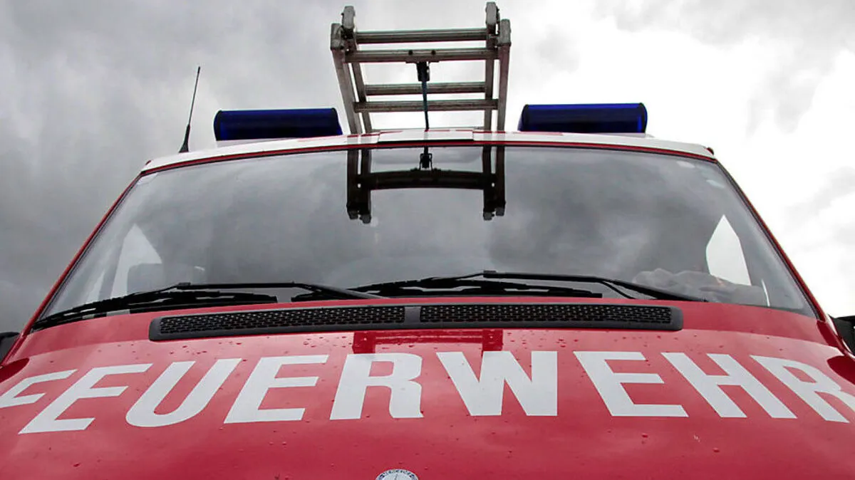 Zwei Feuerwehren standen mit rund 30 Kameraden im Einsatz (Symbolfoto)
