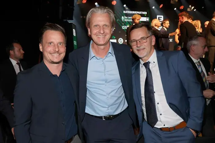 Fußball-Trio zu Gast in der Helmut List Halle: Tino Wawra (GAK), Sturm-Legende Markus Schopp und Kurt Riedl (Hartberg).