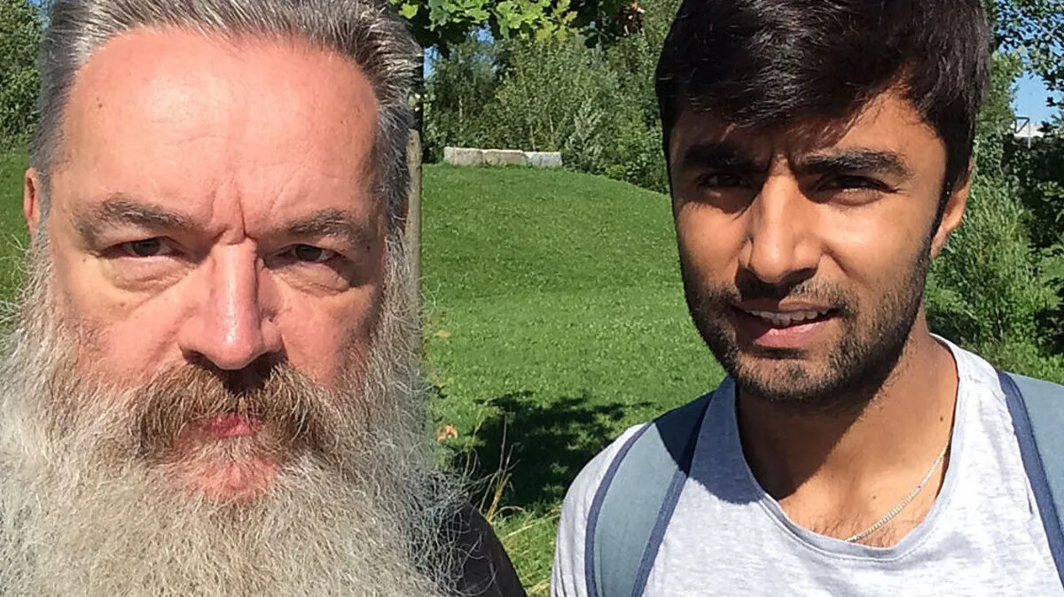 Flüchtling Ali Wajid (rechts) mit dem Menschenrechtsaktivisten Bernhard Jenny