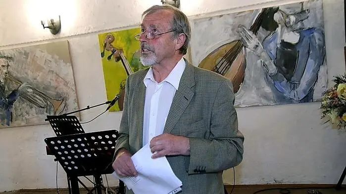 „Es ist ein schönes Zeichen der Verbundenheit und Wertschätzung, dass Klaus Finder eine Hommage an seinen vor drei Jahren verstorbenen Bruder Wolfgang organisiert hat“, freute sich der Volkskundler und Historiker Ernst Lasnik bei seiner Laudatio.