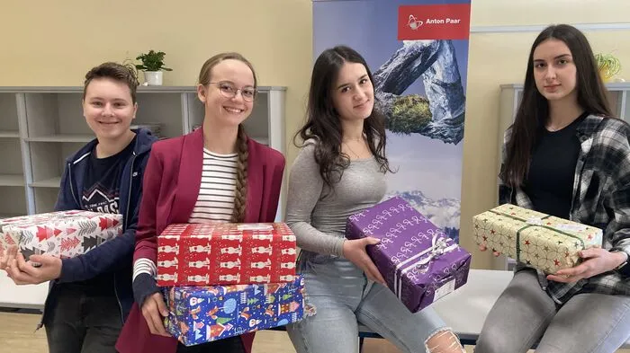 Auch die Schülerinnen und Schüler der HAK Voitsberg beteiligten sich an der Weihnachtspackeraktion.