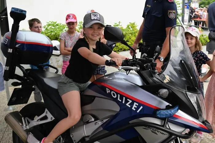  Organisiert von Kriminalpräventionsbeamtin Gruppeninspektor Romana Revoul, bot der Tag Einblicke in die Polizeiarbeit.