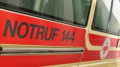 Rettung brachte verletzte Fußgängerin ins LKH Feldbach