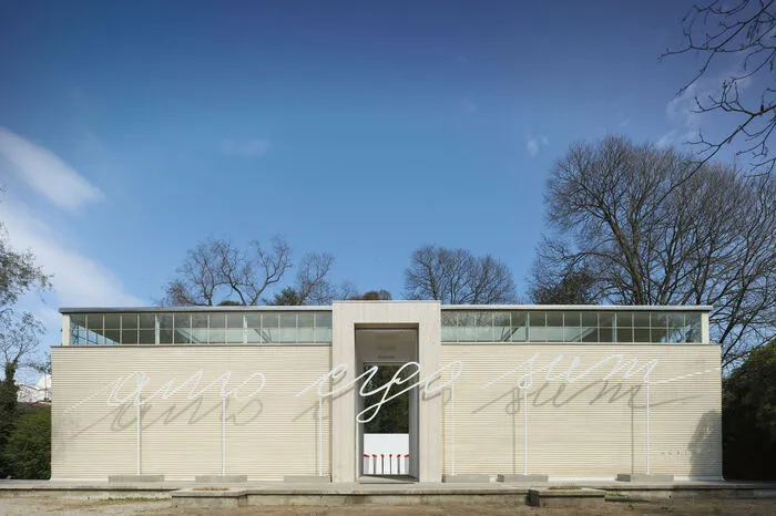 Es ist die erste Einzelpräsentation einer Künstlerin im Österreich-Pavillon.