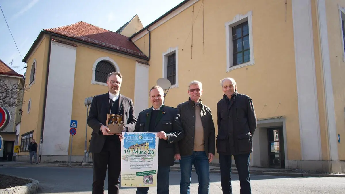Große Freude bei den Verantwortlichen: Die Dachsanierung der Minoritenkirche geht endlich los, was mit einem Kirtag gefeiert wird