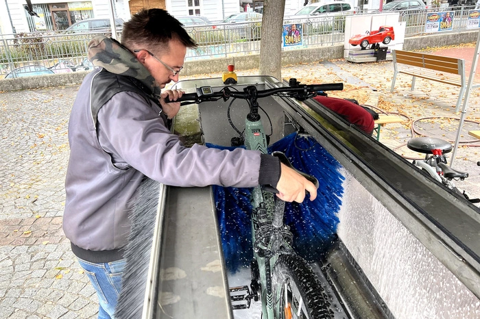 Radservice-Check, Rad-Waschanlage, Gebrauchträder-Flohmarkt...
