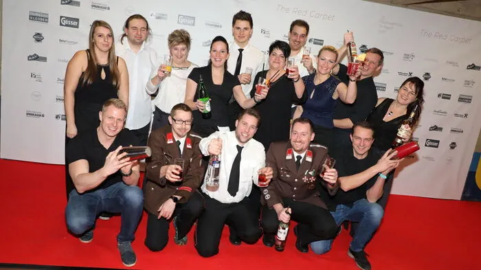 Klicken Sie sich durch die bunten Impressionen vom Trofaiacher Feuerwehrball 2018!