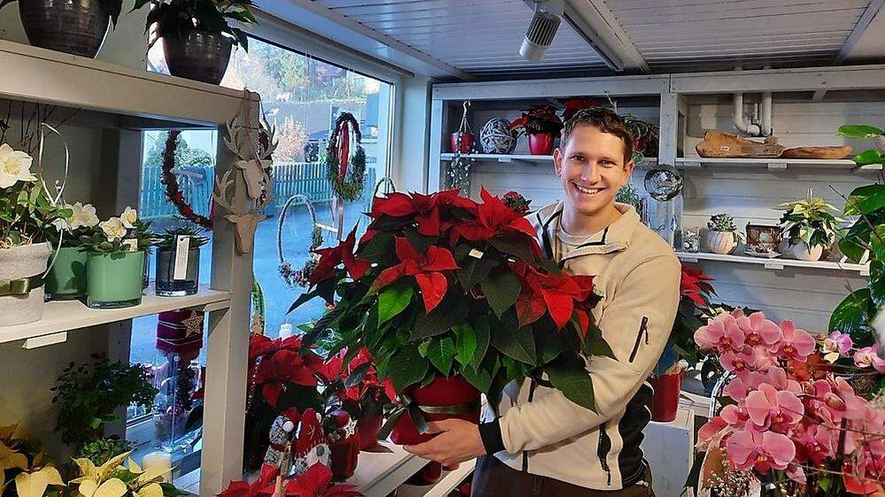 Wolfgang Stelzl verkauft weiterhin Weihnachtssterne und Adventkränze per Zustellung 