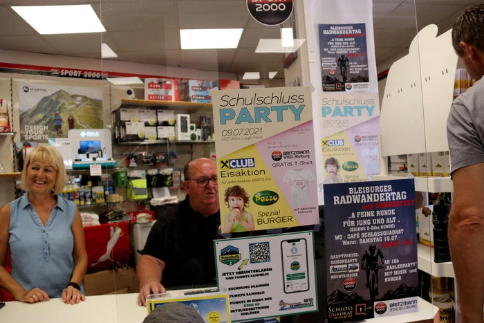 Der Andrang war groß. Die Kinder erfreuten sich an den T-Shirts, dem Eis und guten Burgern.
