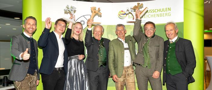 Das sind die Gewinner des Steirischen Tourismus-Preises „Tourismus-Panther“ mit Philip Borckenstein-Quirini (l.) und Peter Kospach (r.)