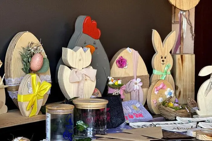 Neben vielen tollen Dekorationen wie Osterhasen, Filzprodukte, Keramik, gab es auch Handwerkskunst oder Schmuck zu erstehen.