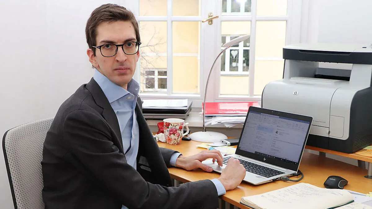 Felx Röttl bleibt über Videokonferenzen mit seinen Freunden und Kollegen in der Ukraine in Kontakt.