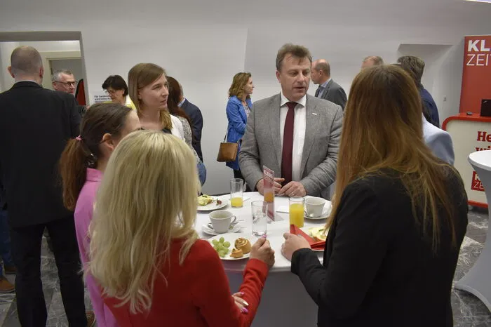 Bei Kaffee, Tee und Brötchen diskutierten die Unternehmer ihre eigenen Recruitingmaßnahmen und die personelle Situation in den südoststeirischen Betrieben.