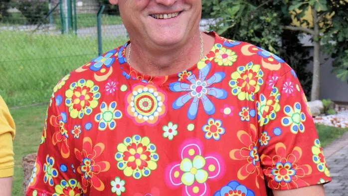 Nach dem Motto „Wo Karl draufsteht, ist Karl drinnen“ feierte Karl Kohlbacher mit Familie, Faschingsrunde, Tanzsportclub und den Mitgliedern des Kulturvereins KULT seinen runden Geburtstag mit einer Mega-Party in Ligist.