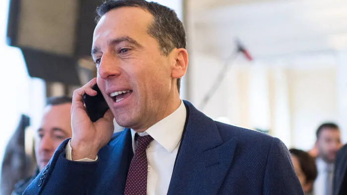 Christian Kern promotet seine Tablet-Klassen auch in Kärnten