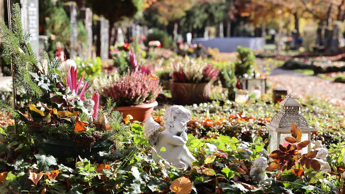 Bald kehrt Ruhe um die Parkplätze beim Waldfriedhof Villach ein