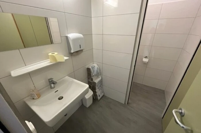 Sowohl Sanitäranlagen ...