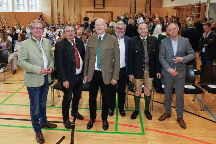 Der steirische Landeshauptmann Christopher Drexler und andere Vertreter aus der Politik ließen sich das Fest nicht entgehen