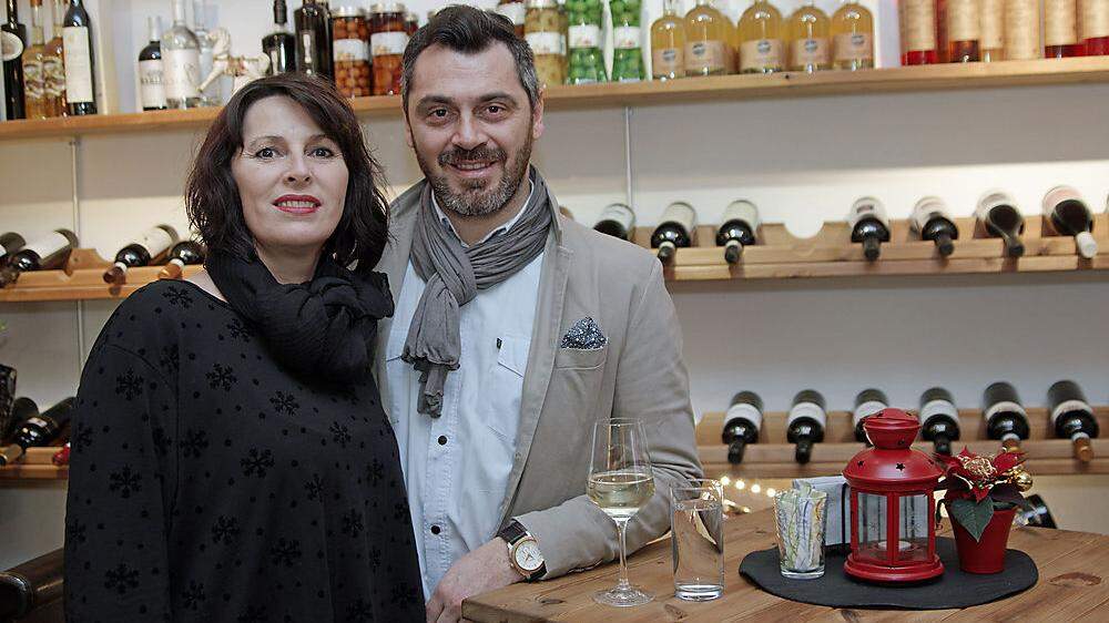 Maurizio Izzo - im Bild mit seiner Partnerin Cornelia Niesenbacher - nennt seine Heimat Italien als Vorbild, wo man sich schnell ans Rauchverbot gewöhnt hat