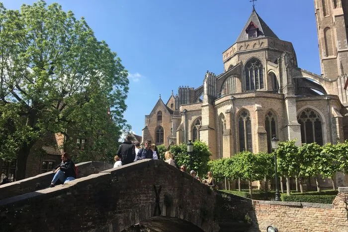 Die Bonifatius-Brücke im Herzen der Stadt soll der älteste Übergang sein.