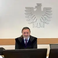 Richter Armin Scheck soll Klarheit in den seit Jahren andauernden Nachbarschaftsstreit bringen – doch mit einem Verhandlungstag ist es nicht getan