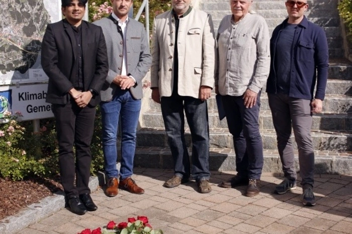 V.l.: Tinomon Joseph, Bgm. Emanuel Pfeifer, Autor Engelbert Kremshofer, Historiker Anton Ithaler, Johannes Dichtinger, Obmann des Historischen Vereins Ilz