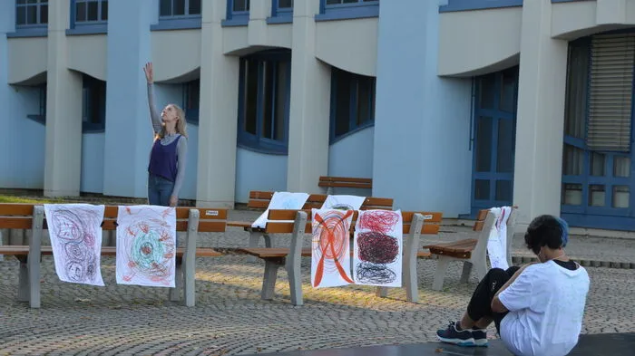 Ihre ganz persönlichen Geschichten erzählen Mädchen in ihrer ganz persönlichen Tanzgeschichte. 