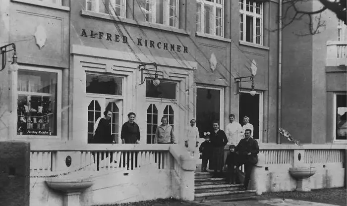 Rund zehn Jahre lang war die Schillerstraße 9 als Konditorei und Café bekannt