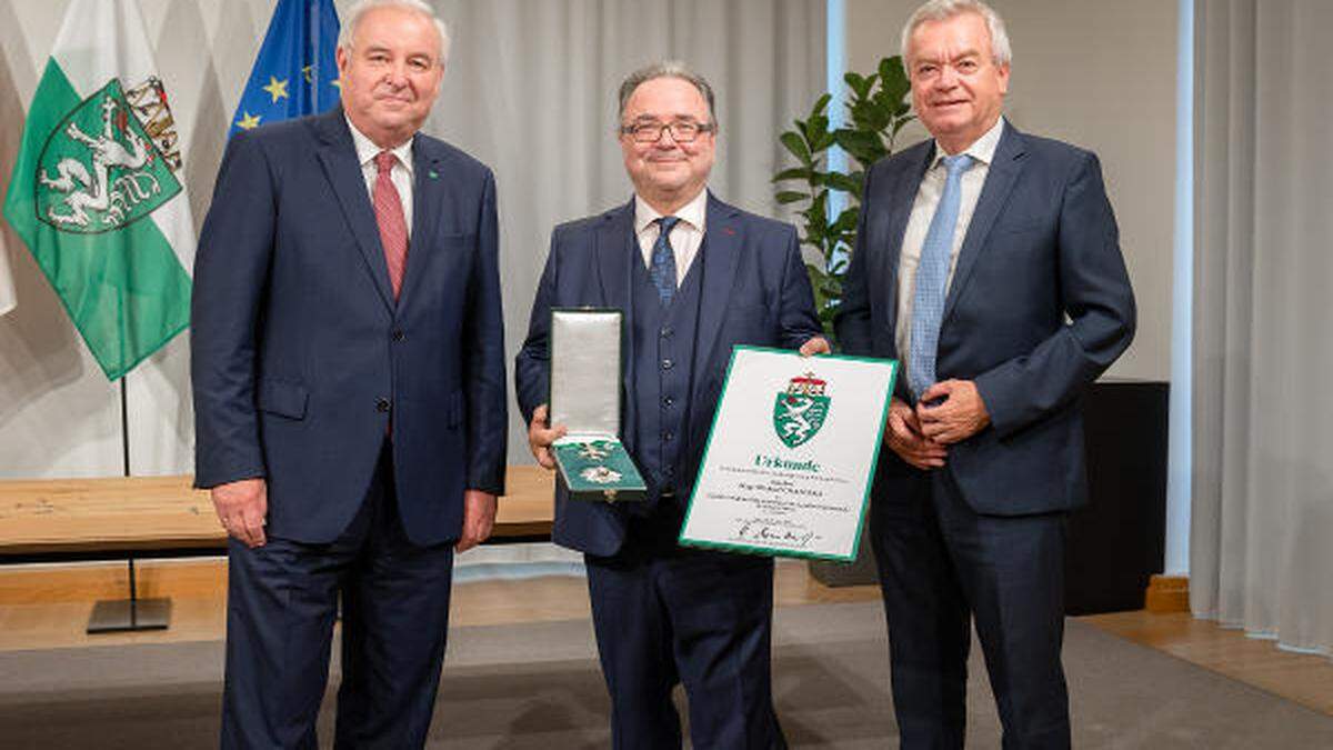 LH Hermann Schützenhöfer mit Vize-LH Anton Lang und Bischof Michael Chalupka