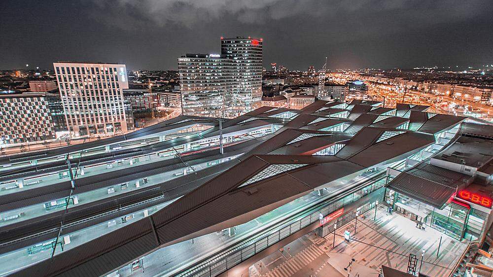 Der Wiener Hauptbahnhof, fotografiert von &quot;night_vi5ion&quot;