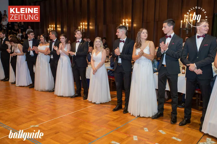 Der traditionelle Sommernachtsball ging im Kongresshaus Millstatt über die Bühne.
